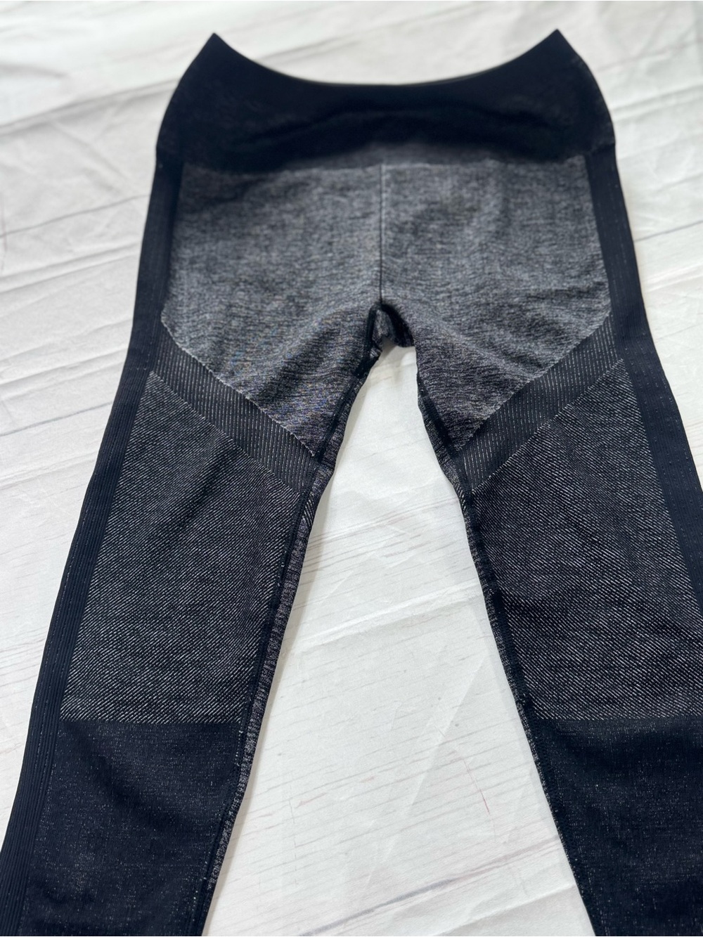 Fabletics Seamless High-Waisted Leggings Size Medium